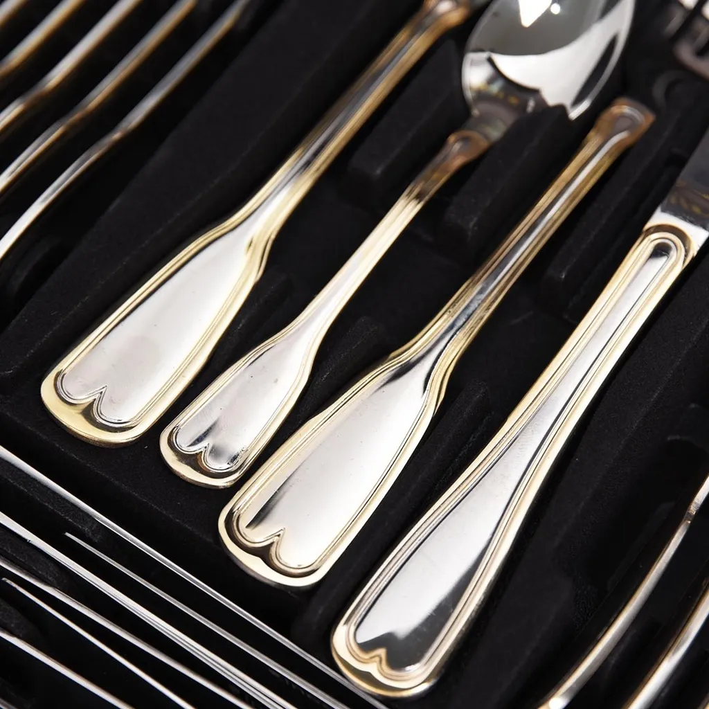 Coffret Ménagère LINES 72 pièces en inox et doré 18/10 - Motif cœur