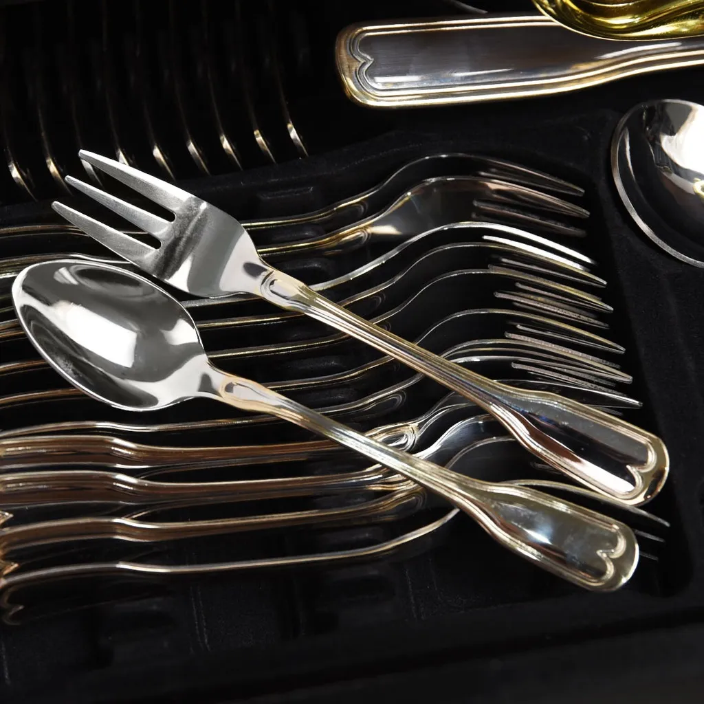 Coffret Ménagère LINES 72 pièces en inox et doré 18/10 - Motif cœur