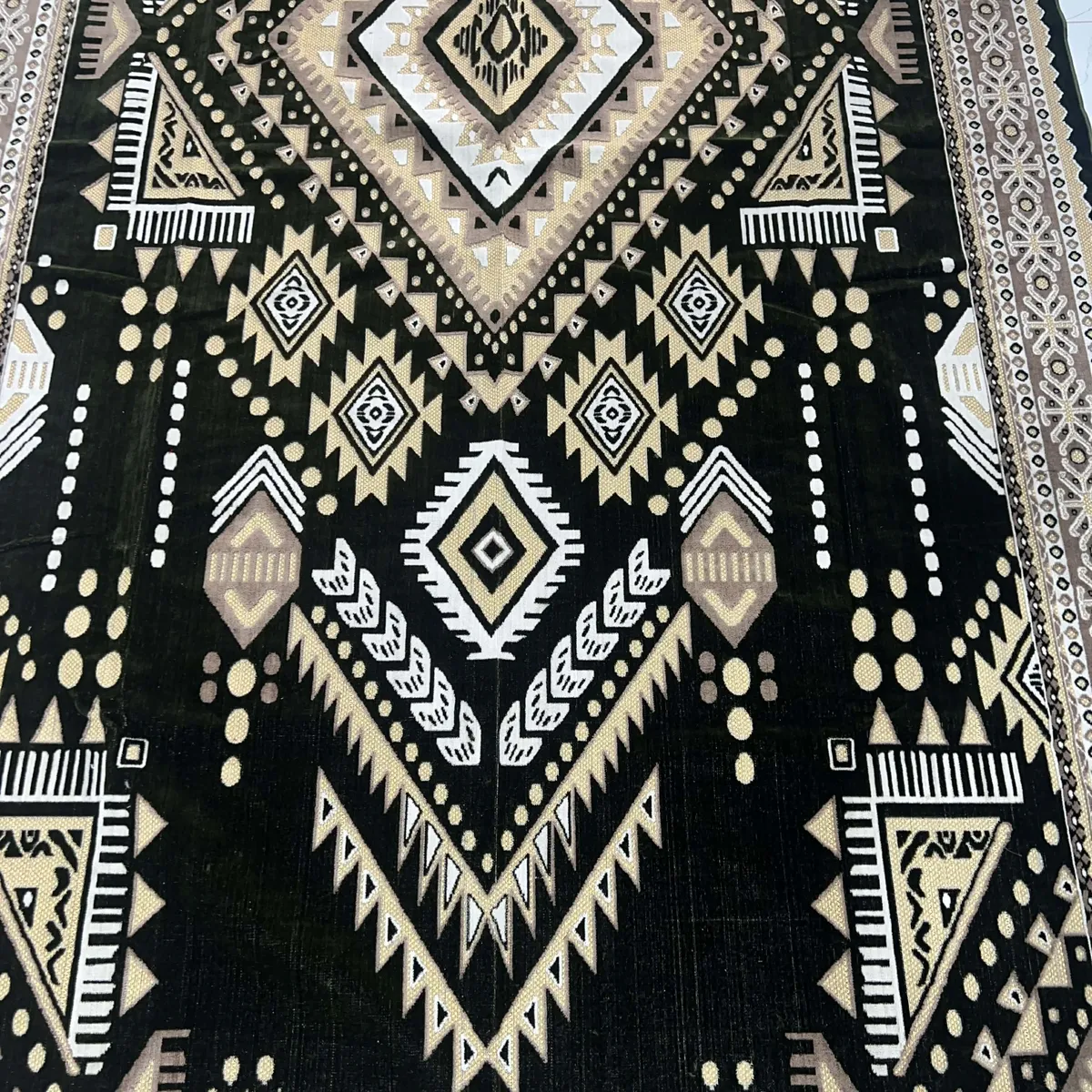 Margoum tounsi 4x2 vert  COD19