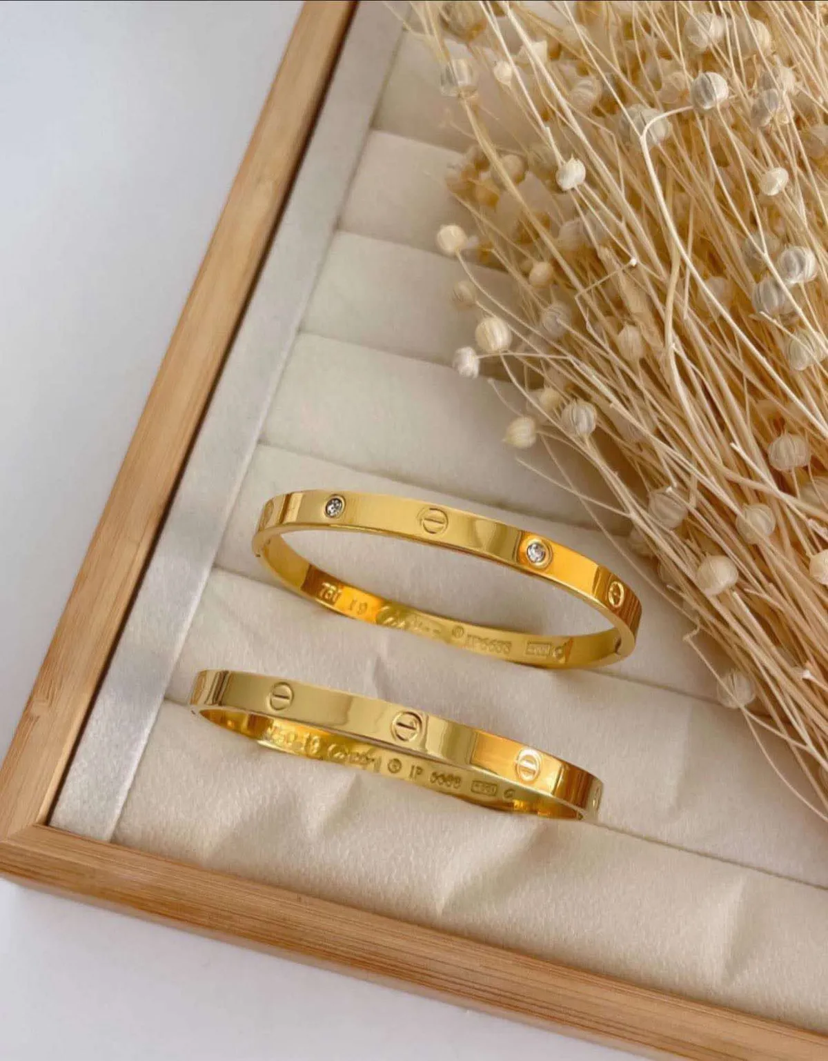 Bracelet Iconique Doré – Style Vis Signature