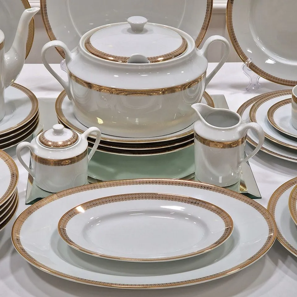 Service à Table Complets en porcelaine 61 pièces