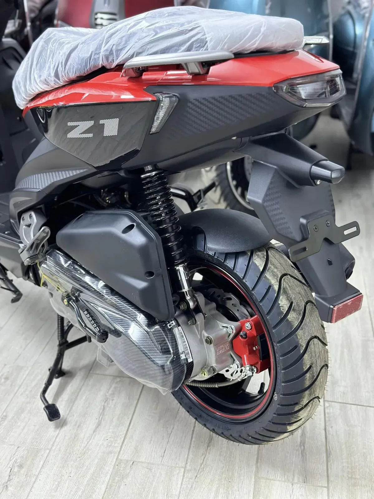 Moto Phantom RC Z1 rouge