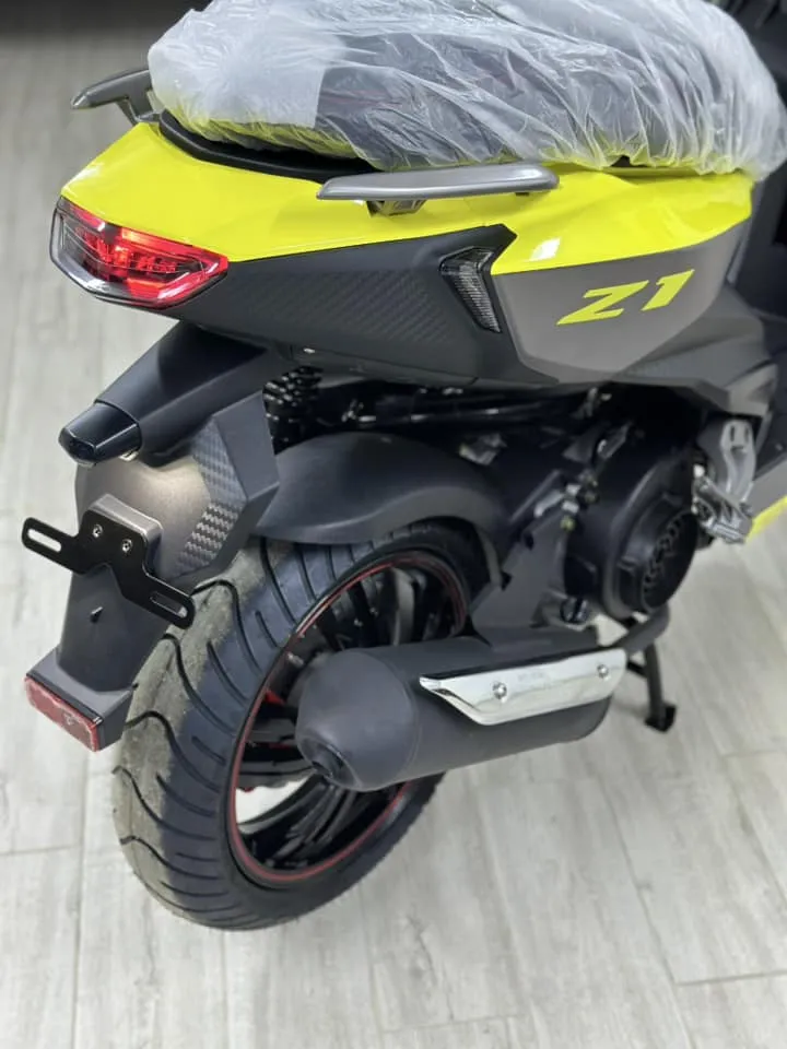 Moto  Phantom RC Z1  Jaune