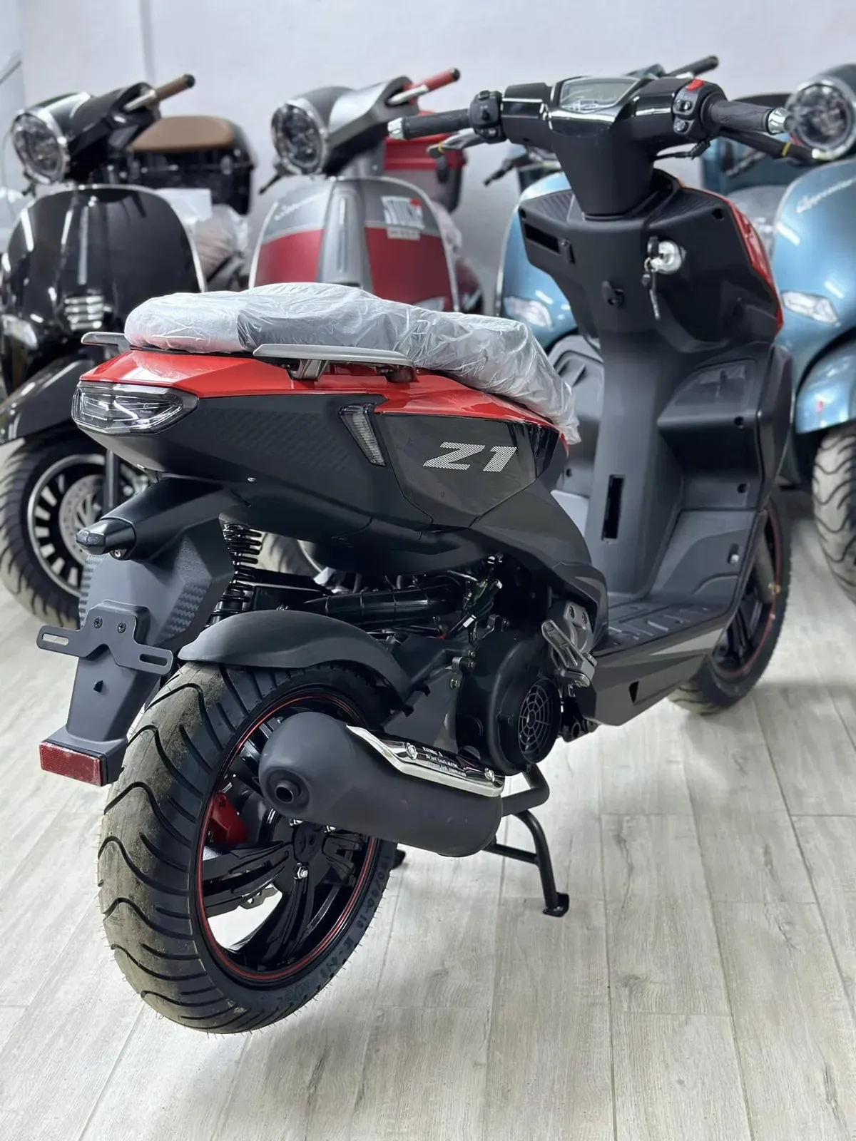 Moto Phantom RC Z1 rouge