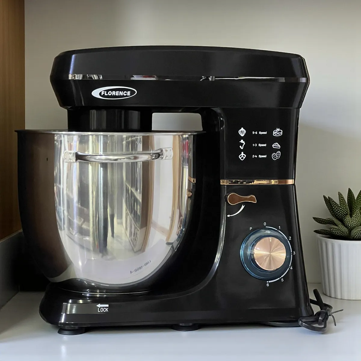 Robot pétrin Florence SM-9213 - Noir - 2200 Watts - 10L