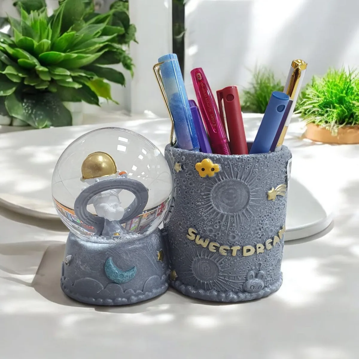 Porte-stylo avec boule de neige décorative-Sweet Dream