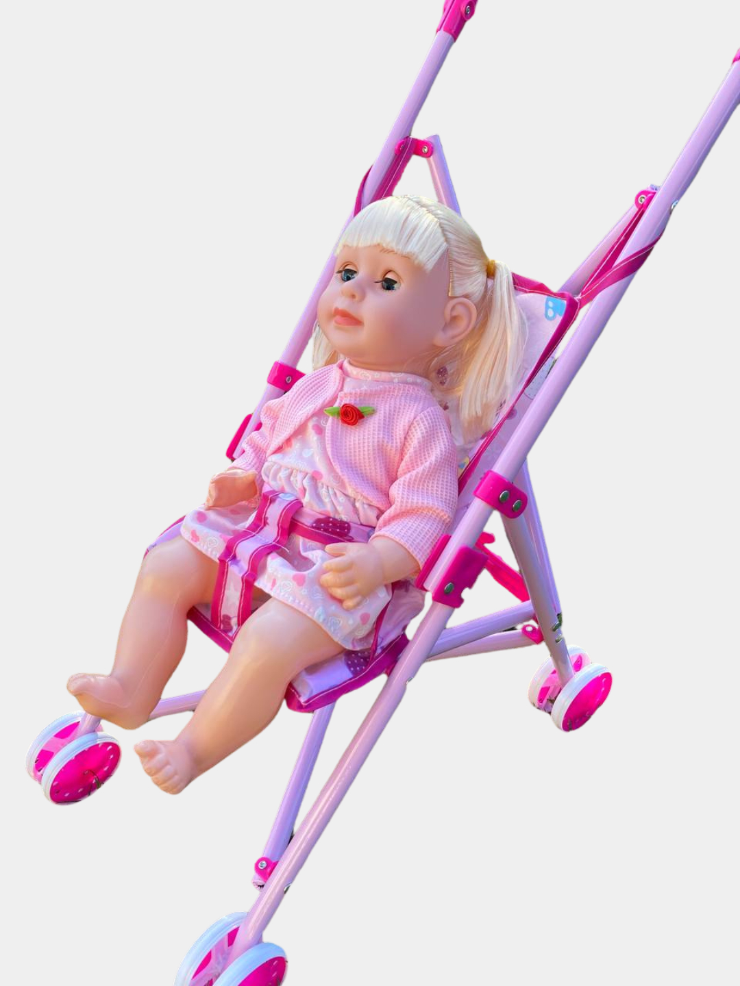 POUPEE AVEC POUCETTE