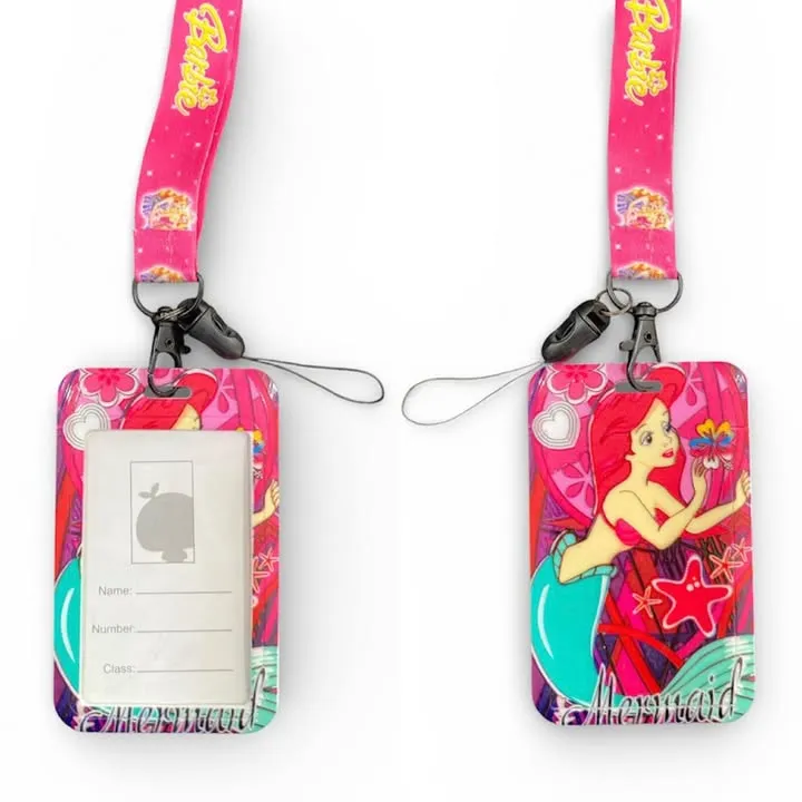 BADAGE AVEC RUBAN FANTAISIE DISNEY REF 8300