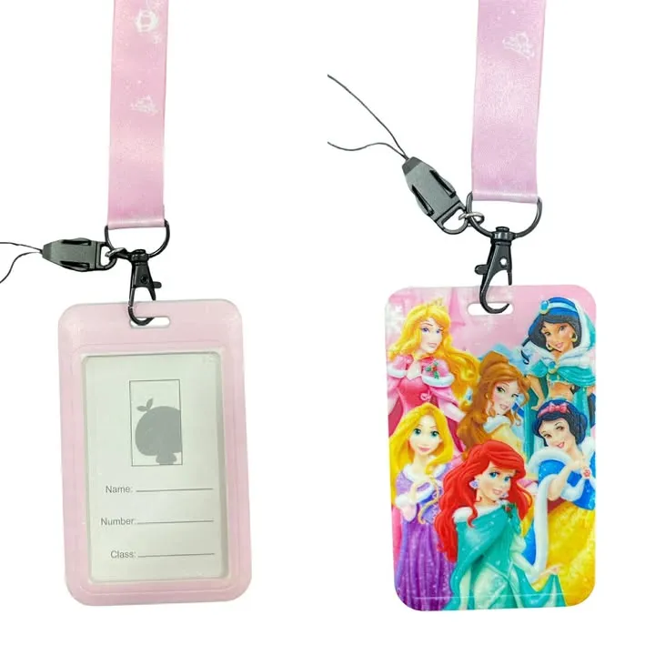 BADAGE AVEC RUBAN FANTAISIE DISNEY REF 8300