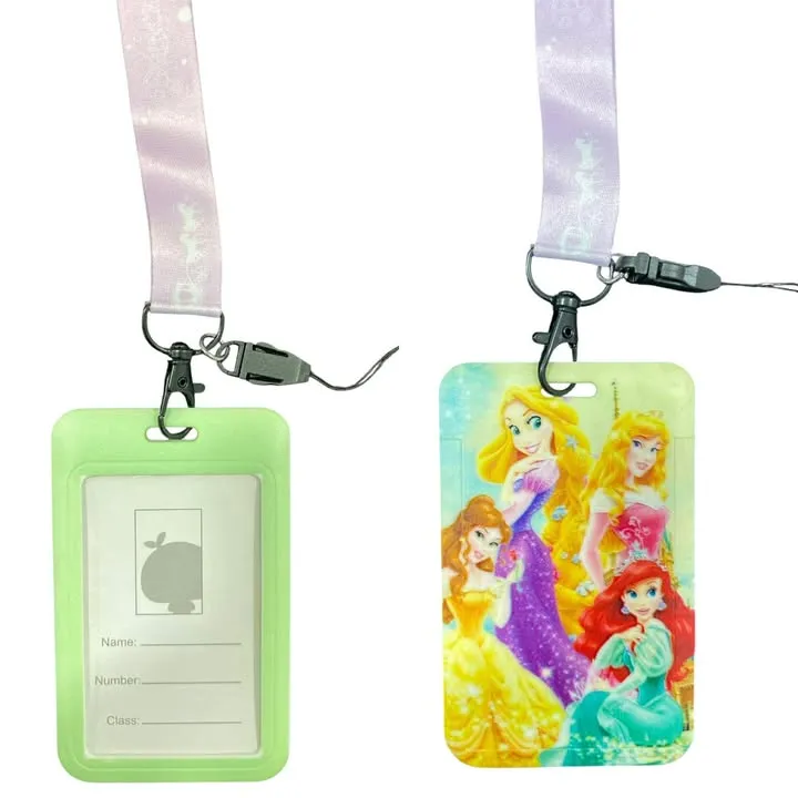 BADAGE AVEC RUBAN FANTAISIE DISNEY REF 8300