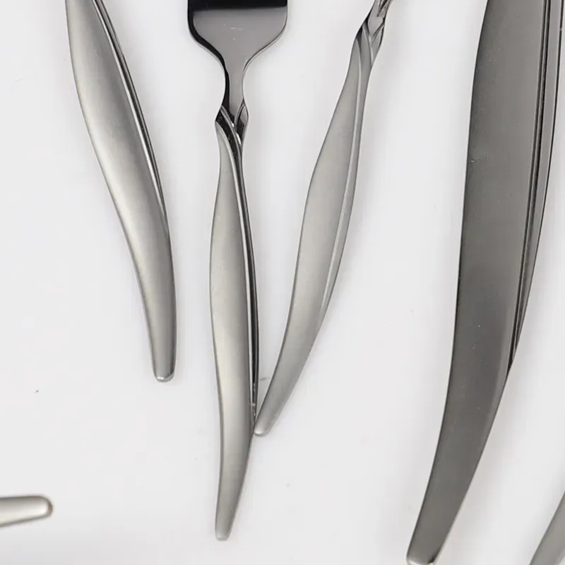 Coffret Ménagère 125 Pièces en Inox 18/10 Aricha - ABM