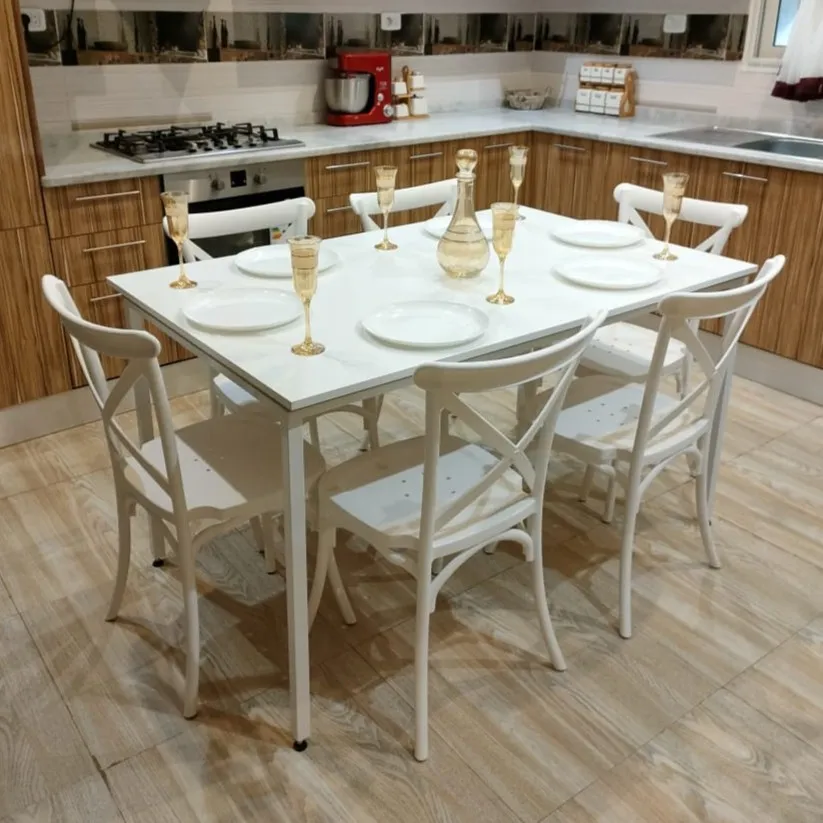 Table avec 6 Chaises