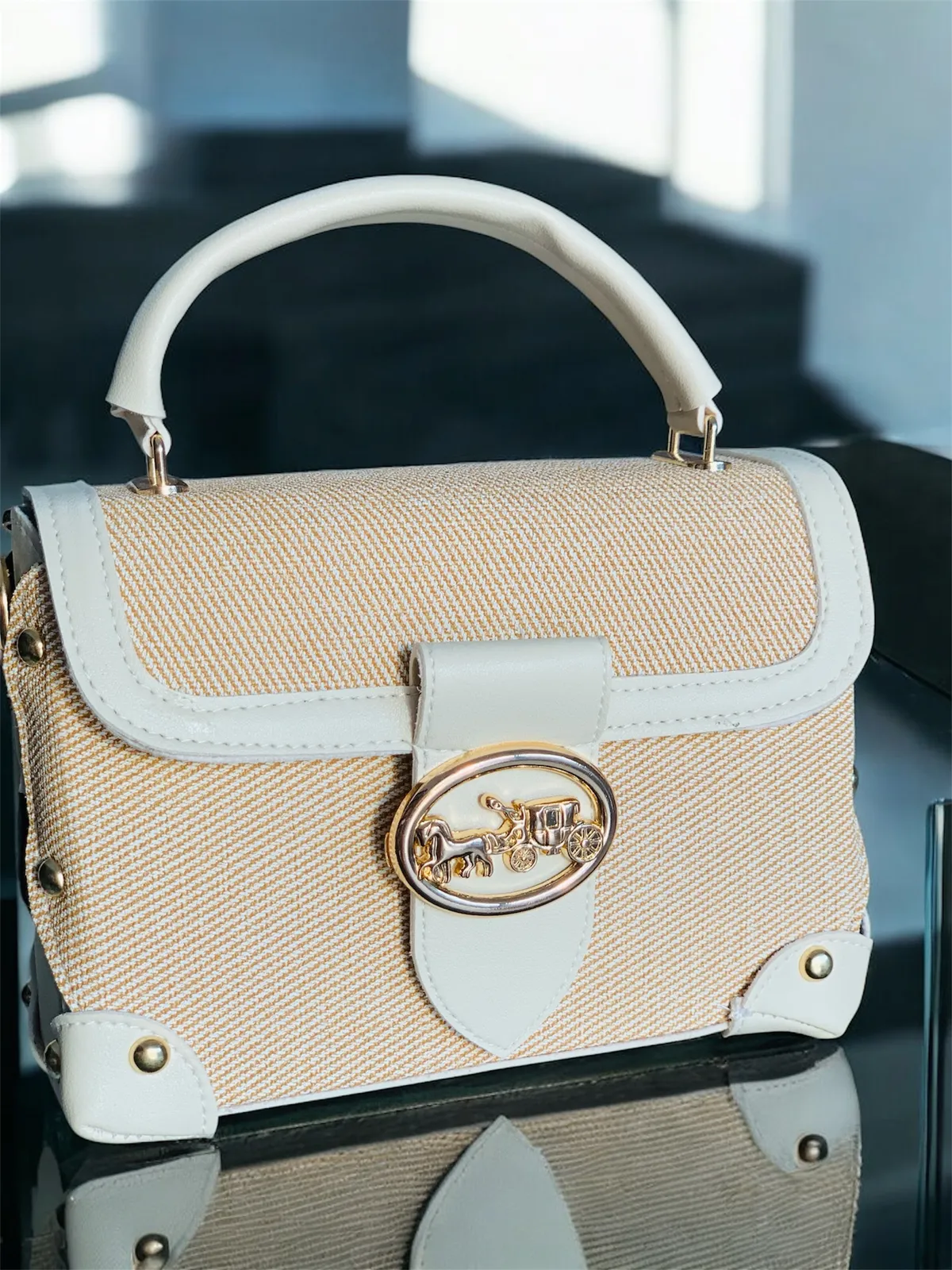 Sac petit sport chic en Beige