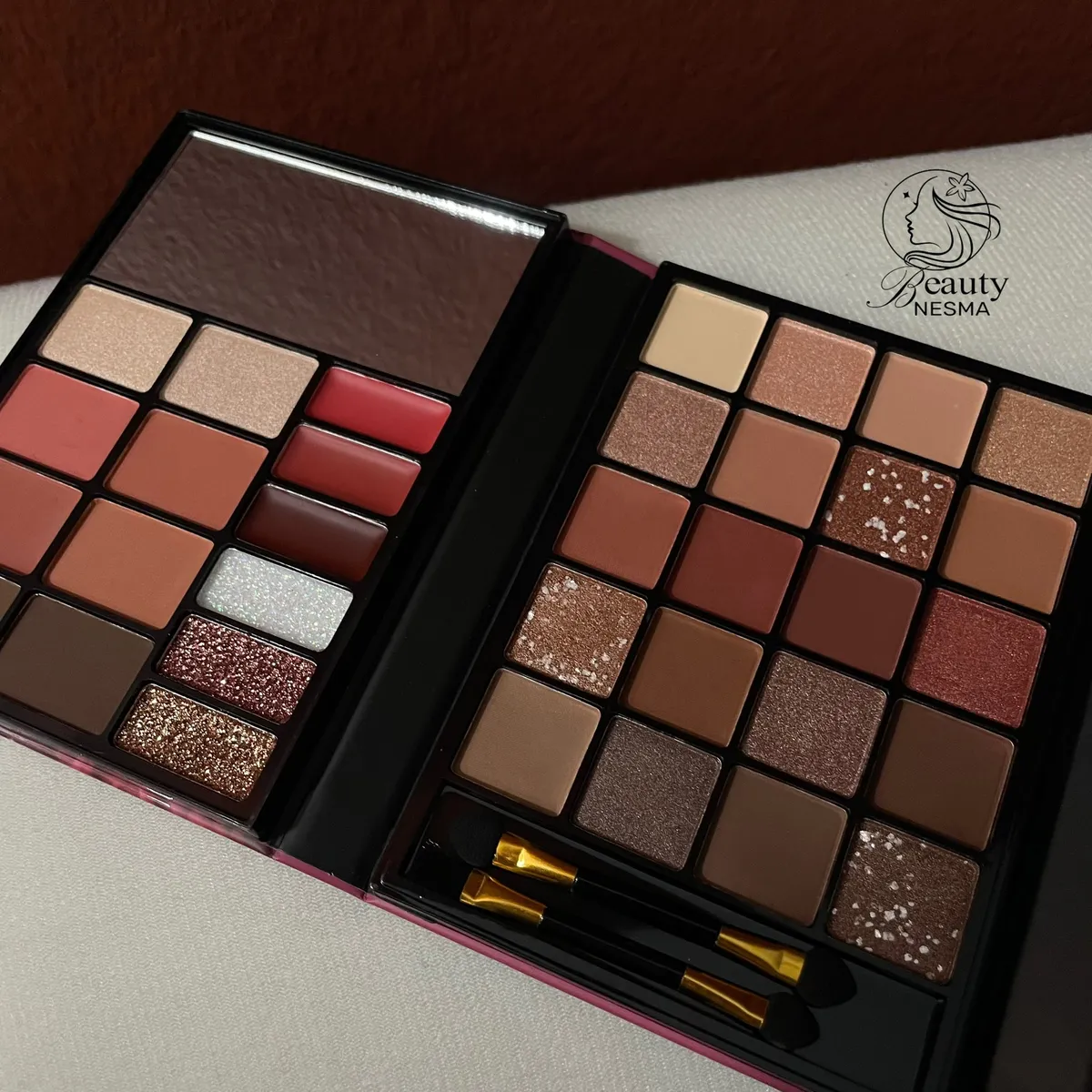 Palette Fard à Paupière < LA REEN >