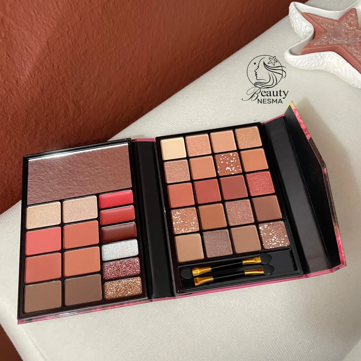 Palette Fard à Paupière < LA REEN >