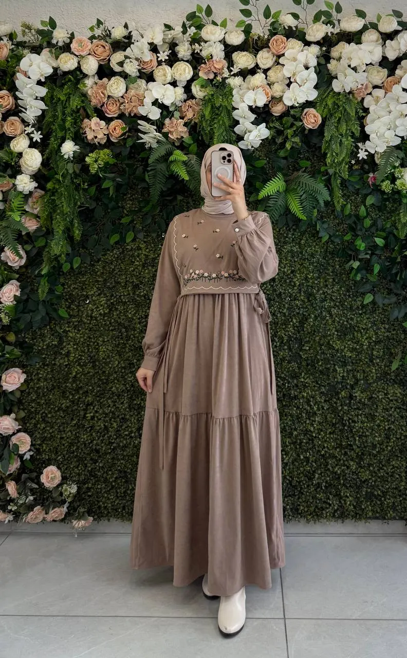 Robe faux daim 2pcs en couleur beige rosé