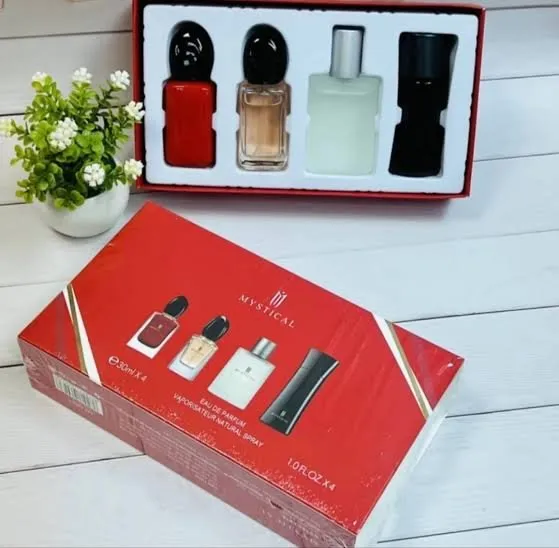 Coffret de quatre mini parfum CF-RG