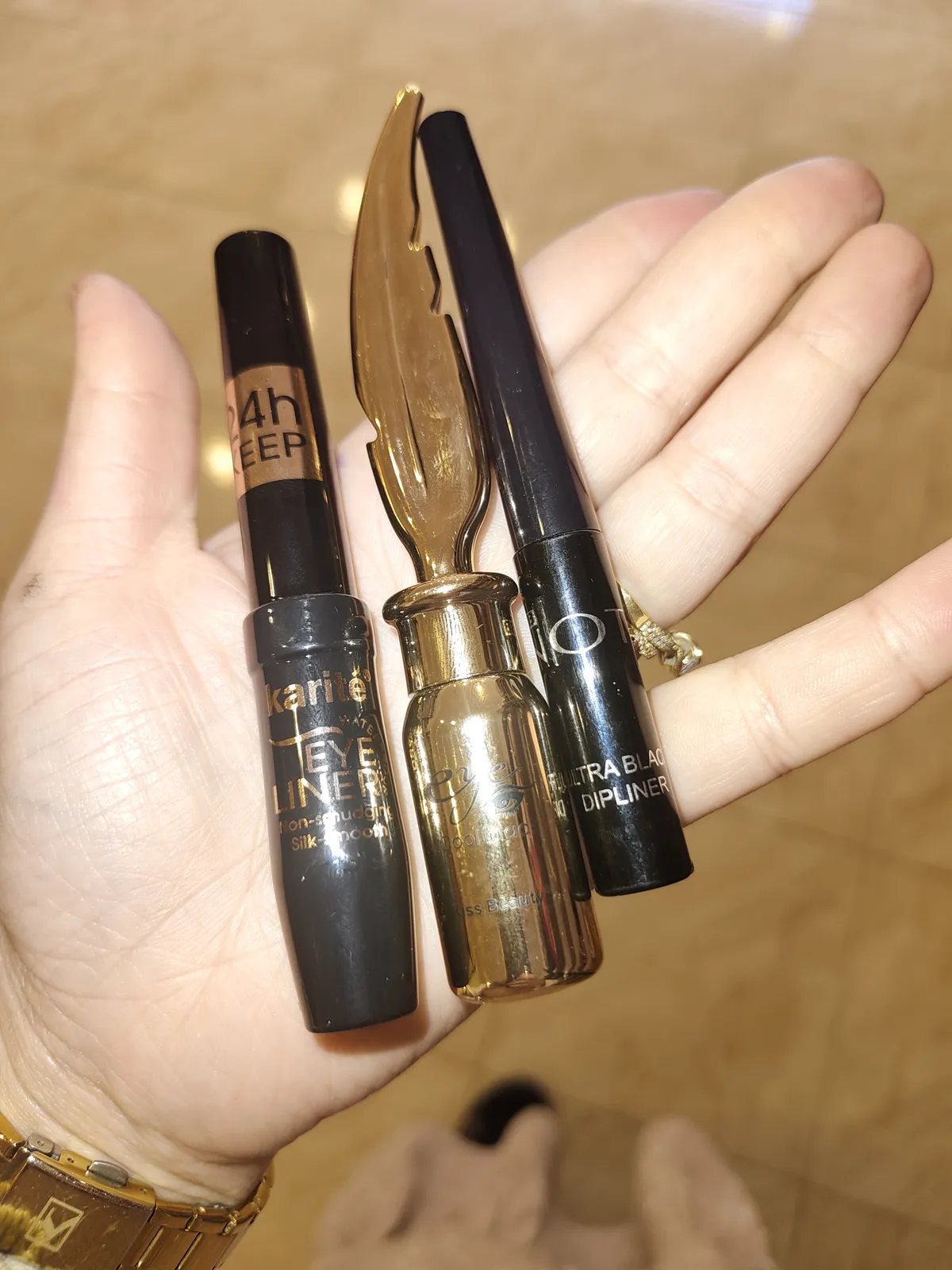 Eyeliner liquide note karité kiss beauty EY-NKK
