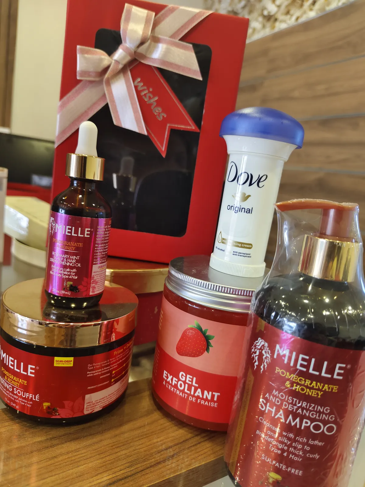 Pack bien être gamme cheveux avec gommage et deo dove original PK-CH-BE