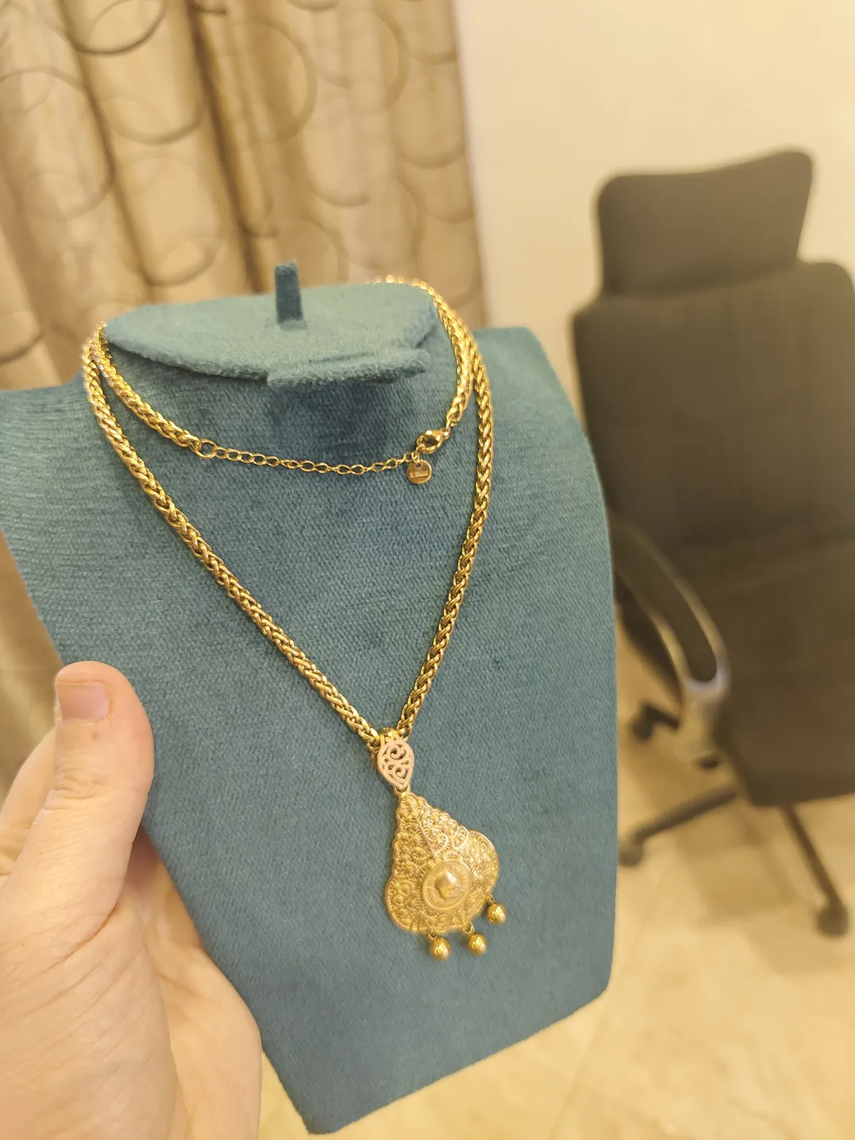 Collier cravate CO-CR