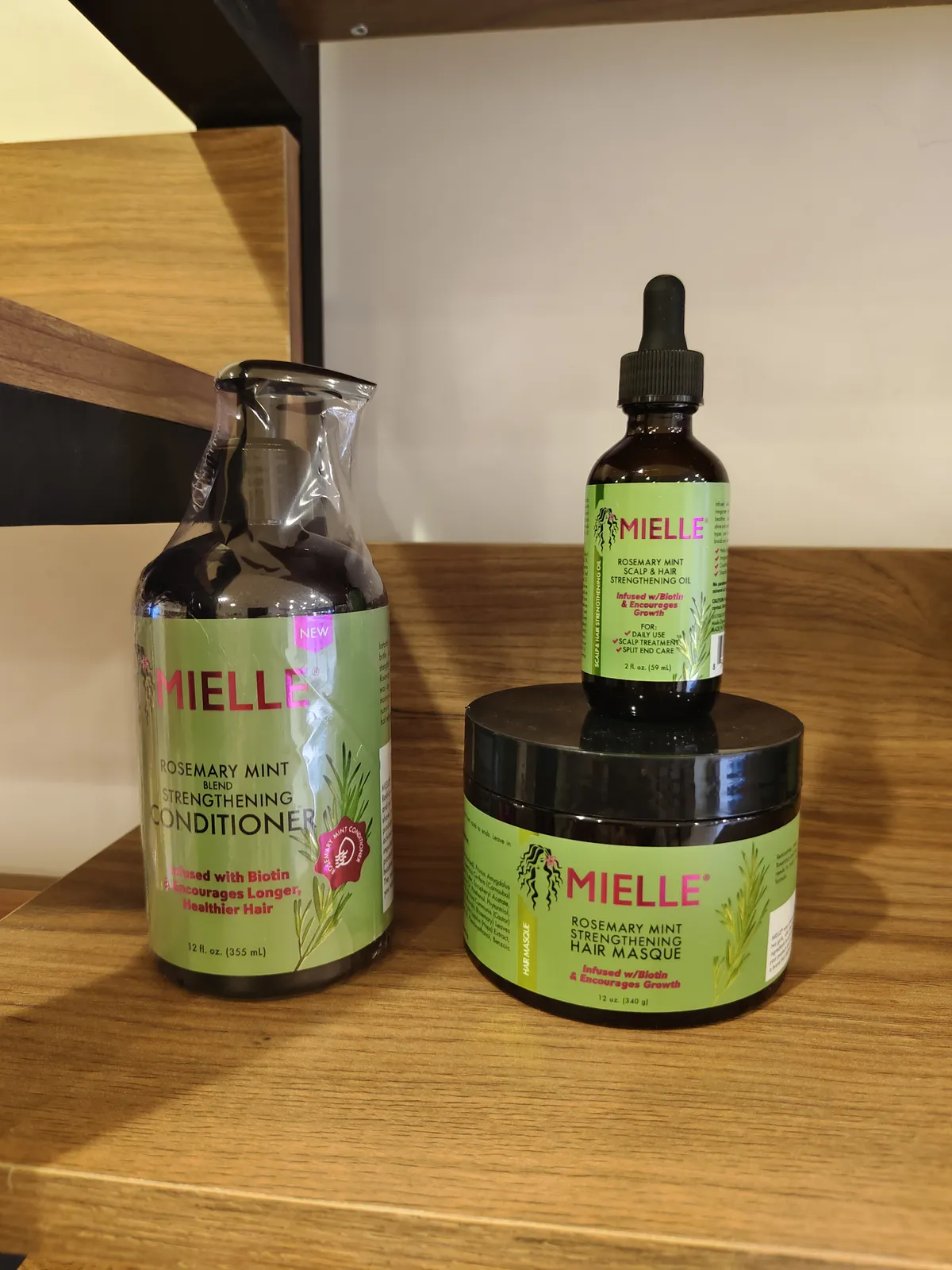 Gamme Mielle Rosemary Mint with biotin